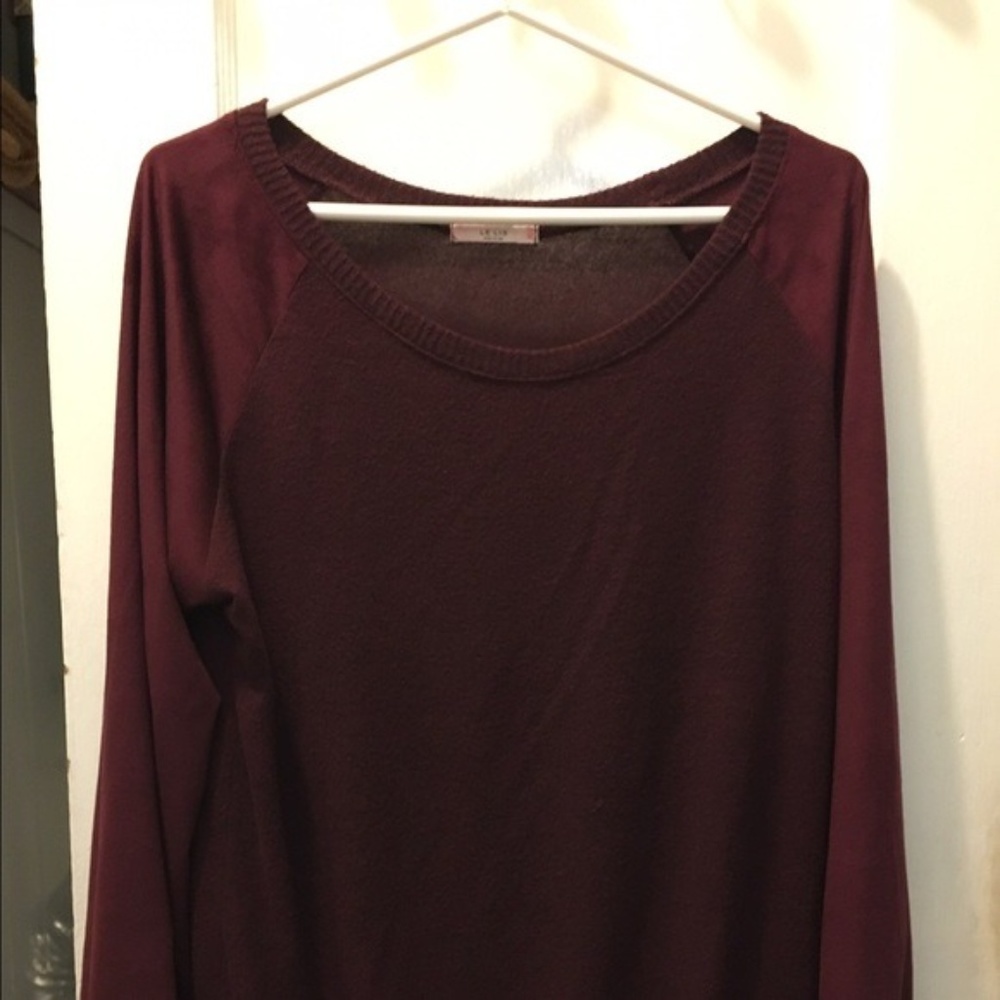 Le Lis Bethune Faux Suede Sleeve Reglan Knit Top